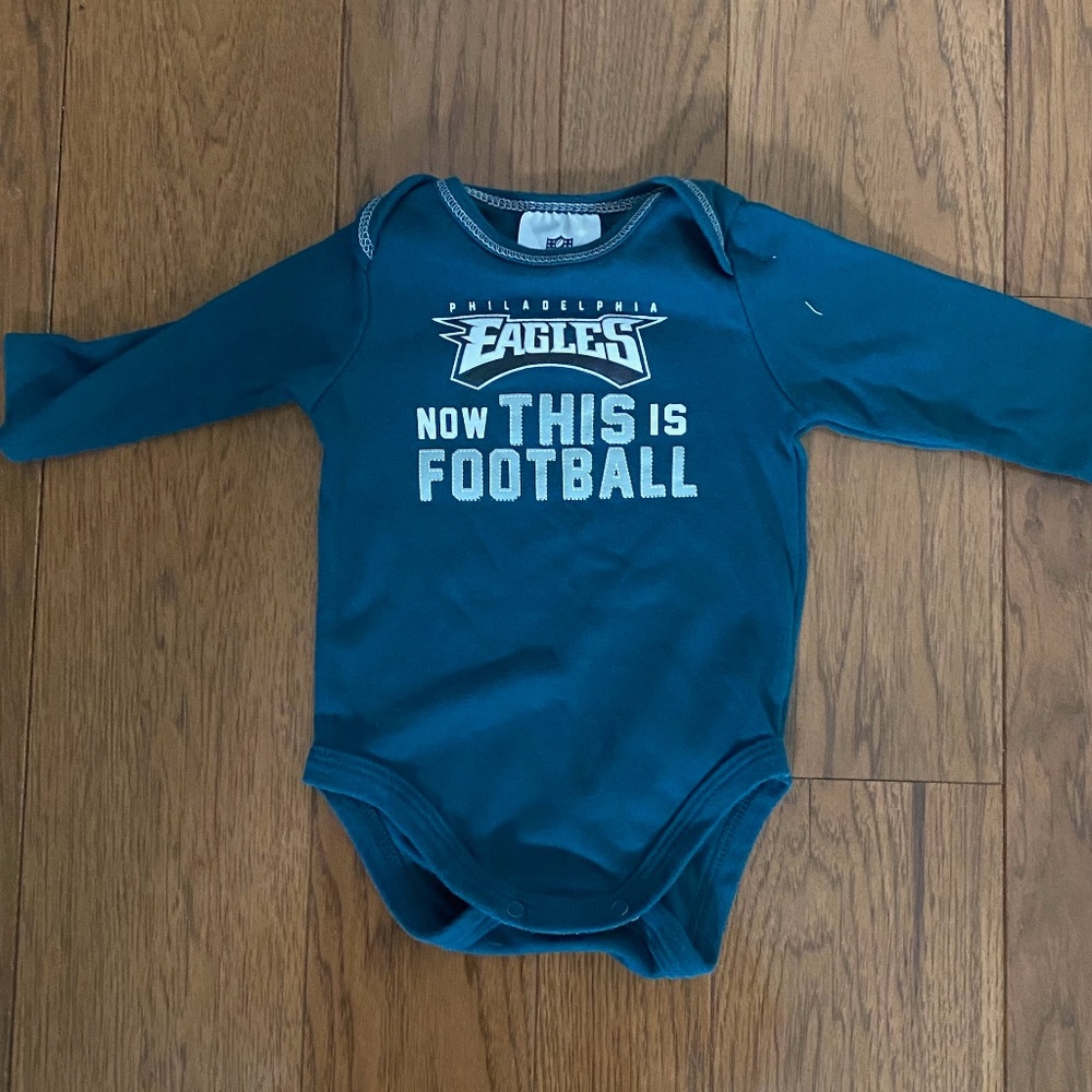 NFL Team Apparel - Philadelphia Eagles Long Sleeve Bodysuit/Onesie (3-6 Months)